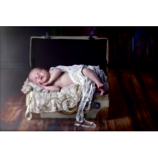 Babyfotografie Kinderfotografie Saar Pfalz Koffer Vintage Neugeboren Shabby Nostalgie
