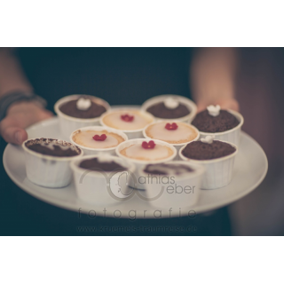 Hochzeitsfotografie Saar Pfalz Wedding Braut BrÃ¤utigam Brautpaar Feier Cupcakes Hochzeitsessen