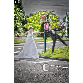 Hochzeitsfotografie Saarland Saar Pfalz Wedding Braut BrÃ¤utigam Brautpaar Blumen StrauÃŸ Ampel Verkeh