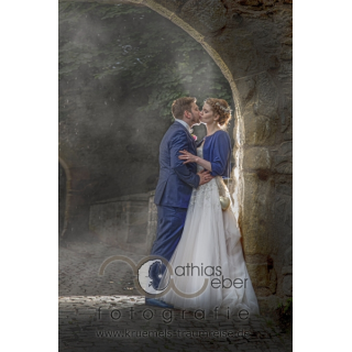 Hochzeitsfotografie Saarland Saar Pfalz Wedding Braut BrÃ¤utigam Brautpaar Kuss Torbogen